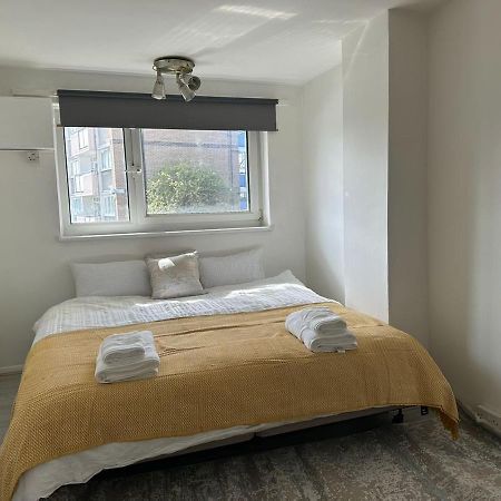 Cheerful Double Room For Single Use Londyn Zewnętrze zdjęcie