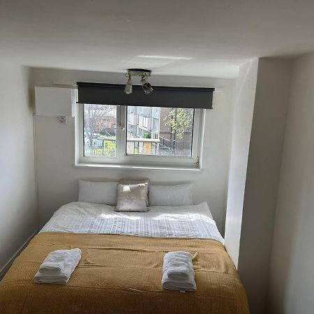 Cheerful Double Room For Single Use Londyn Zewnętrze zdjęcie