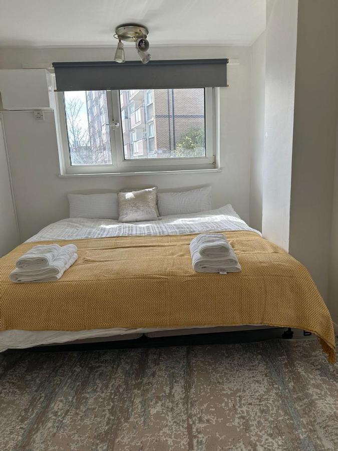 Cheerful Double Room For Single Use Londyn Zewnętrze zdjęcie
